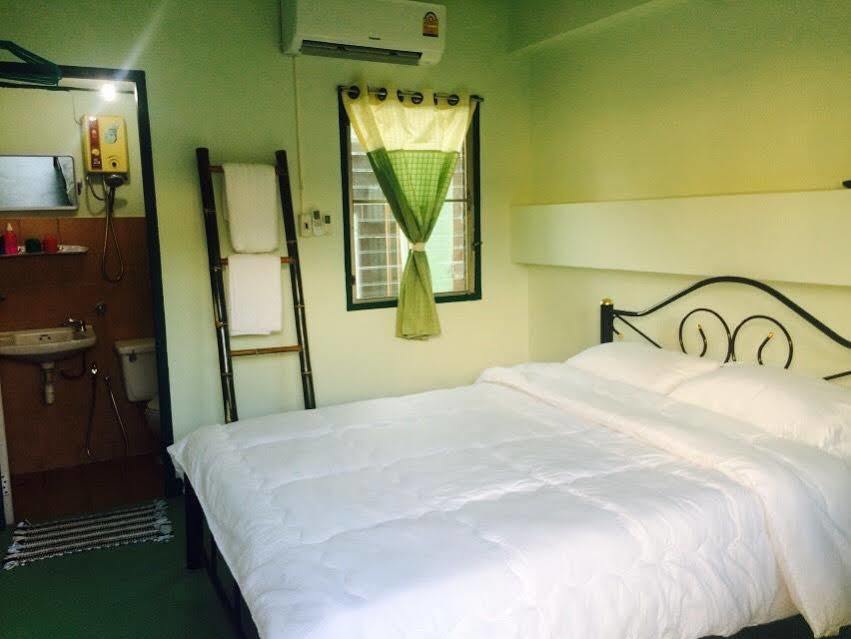 Thailand Guest House Chiang Mai Bagian luar foto
